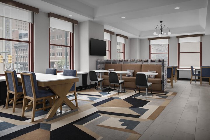 Breakfast/Coffee Service 36 of 46