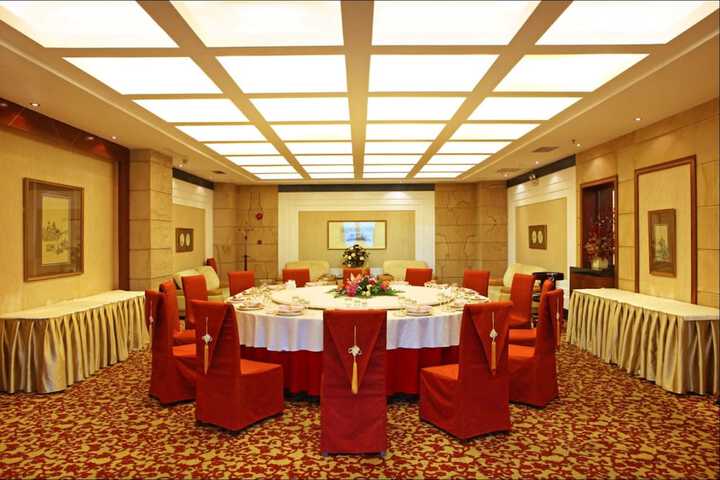 Dining Photos