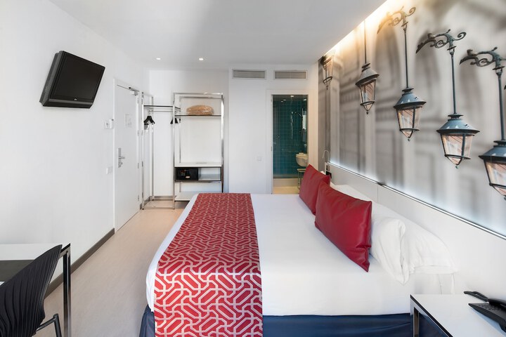 Room 18 of 57