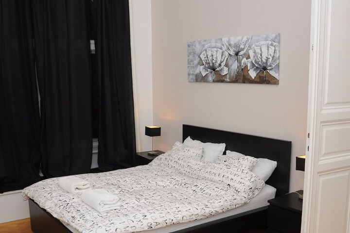 Room 11 of 65