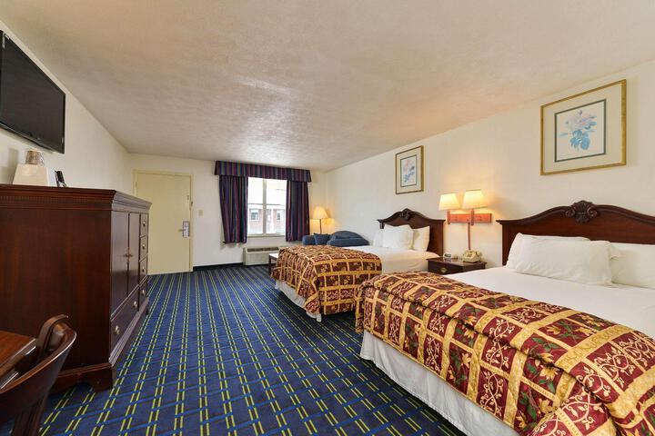 1 Queen Bed (5 of 7)