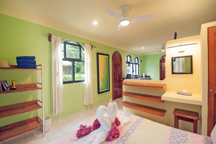 Room 8 of 30