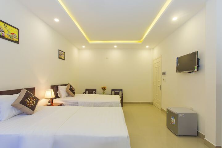 Room 8 of 35