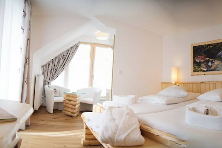 Room 3 of 30