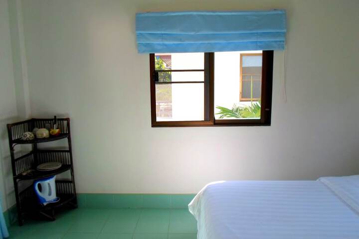 Room 10 of 31