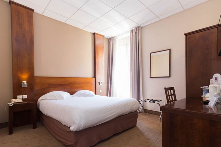 Room 9 of 21