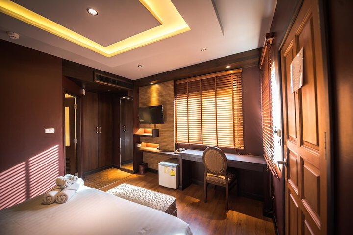 Room 13 of 50