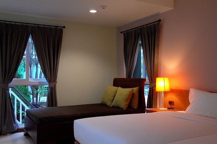 Room 13 of 110