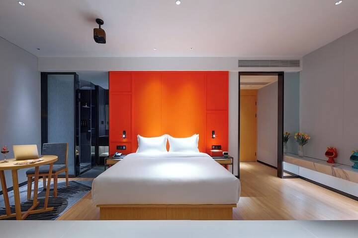 Room 49 of 143