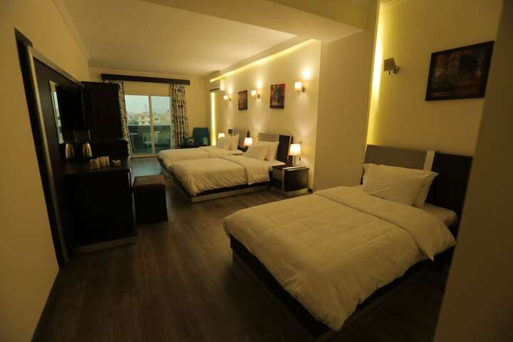 Room 15 of 139