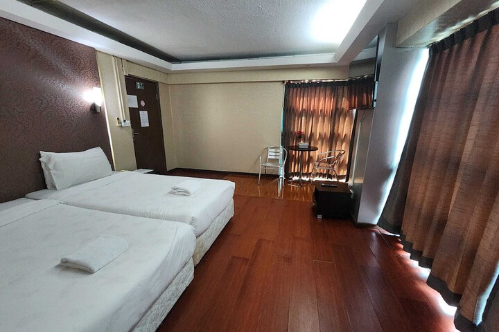 Room 12 of 56