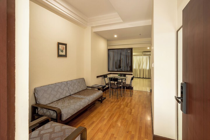 Room 12 of 34