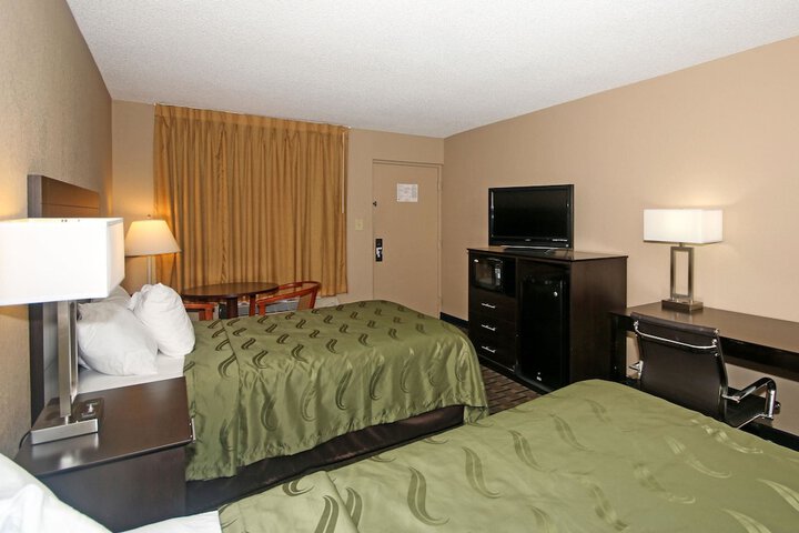 Room 6 of 45