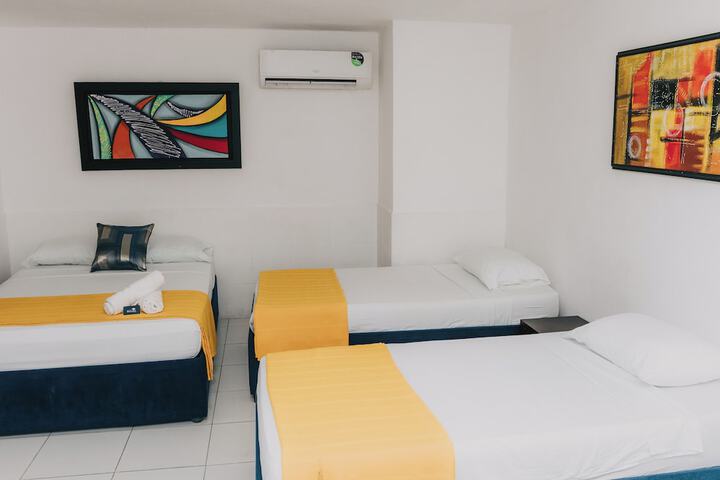 Room 32 of 98