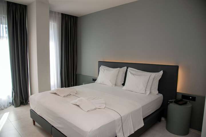 Room 27 of 207