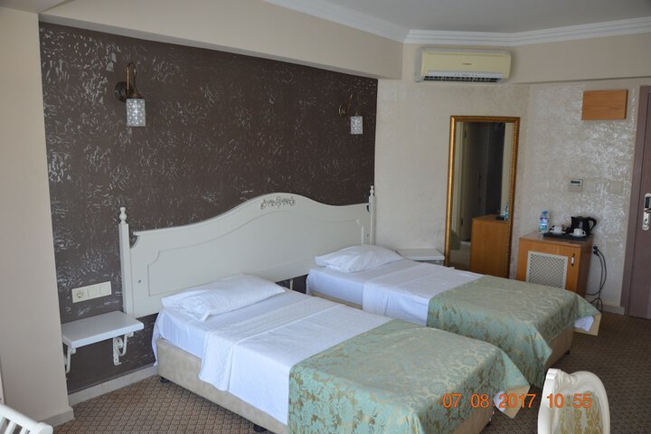 Room 16 of 69
