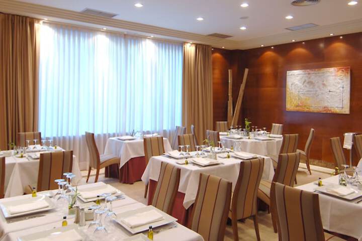 Dining Photos