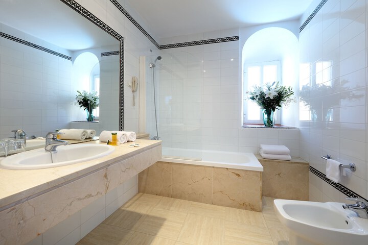Bathroom Interior Photo