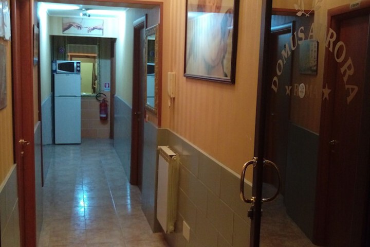 Ballroom/Hall 15 of 16