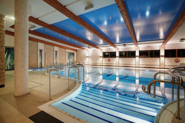 Pool 38 of 72
