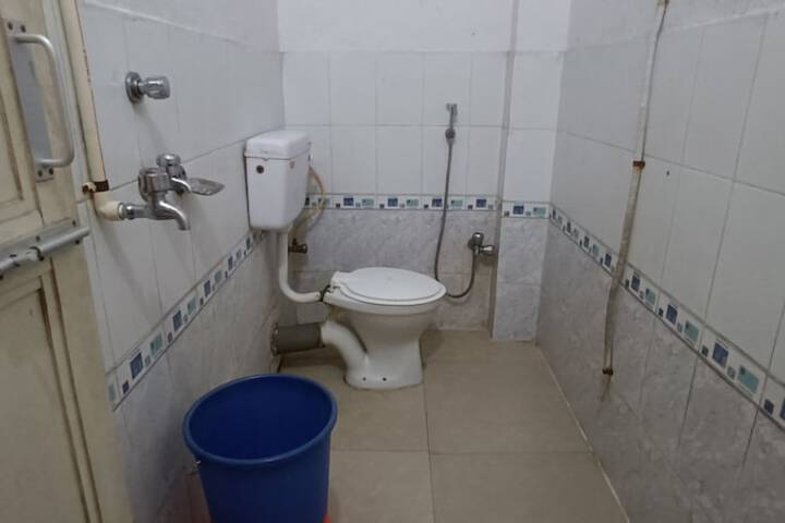 Room 14 of 23