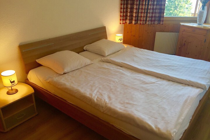 Room 6 of 104