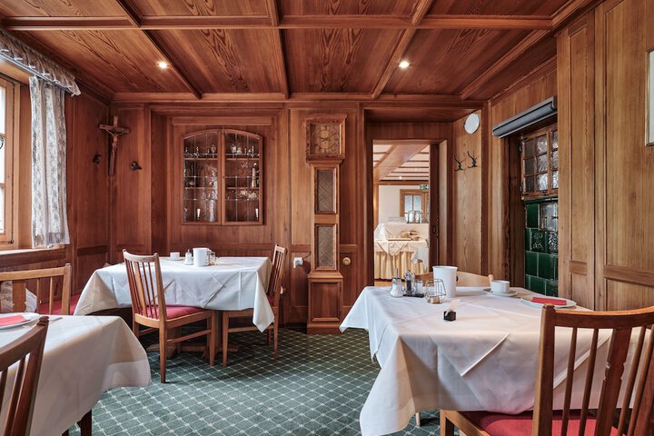 Dining 66 of 88
