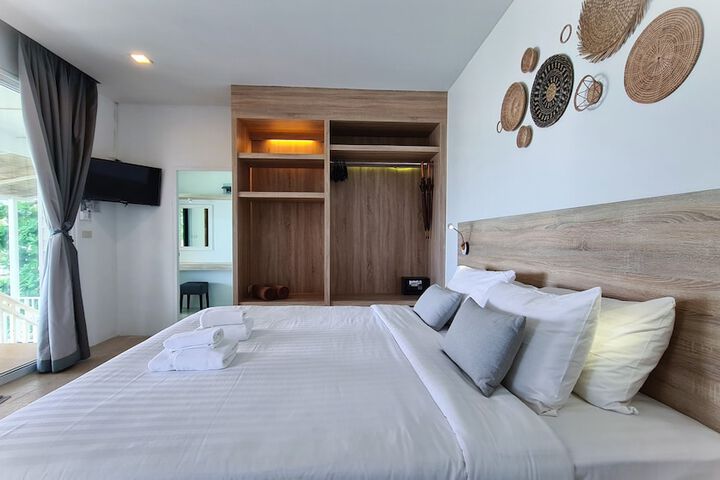 Room 27 of 59