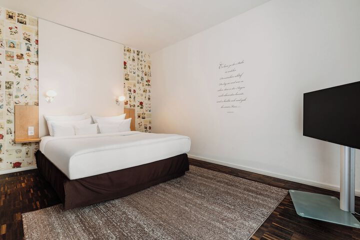 Room 21 of 47