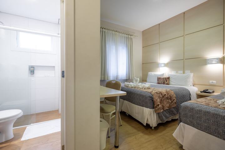 Room 13 of 152