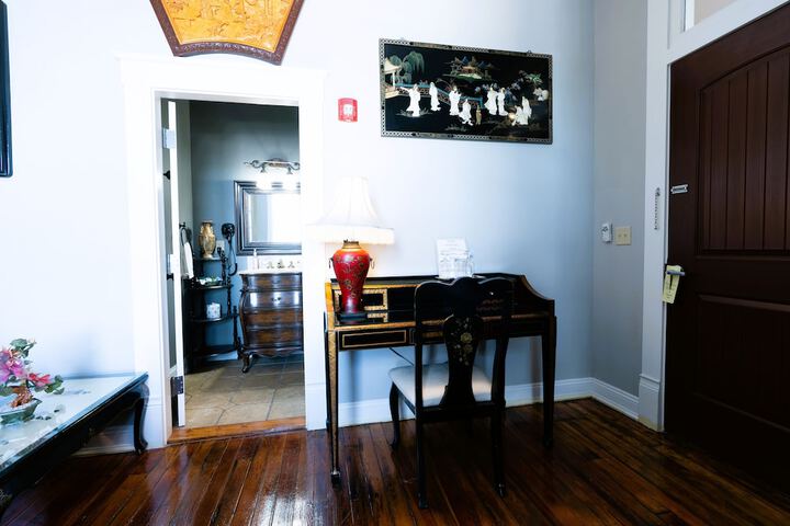 Room amenity