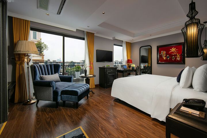 Room 10 of 72