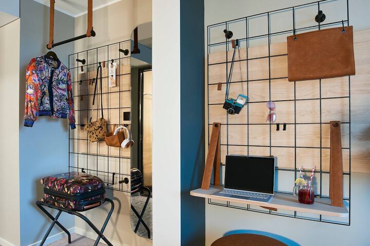 Room 4 of 39