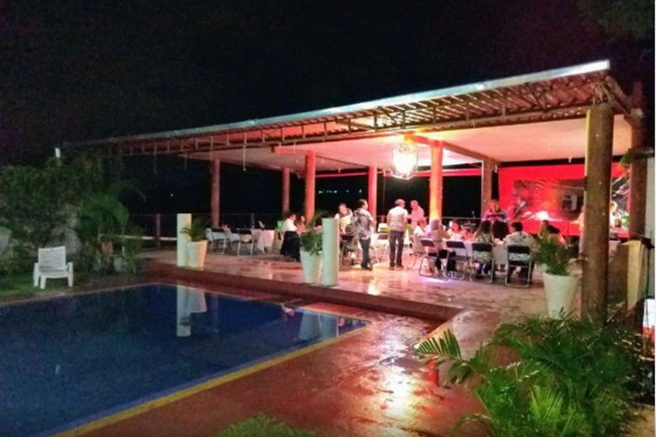 Pool 30 of 43