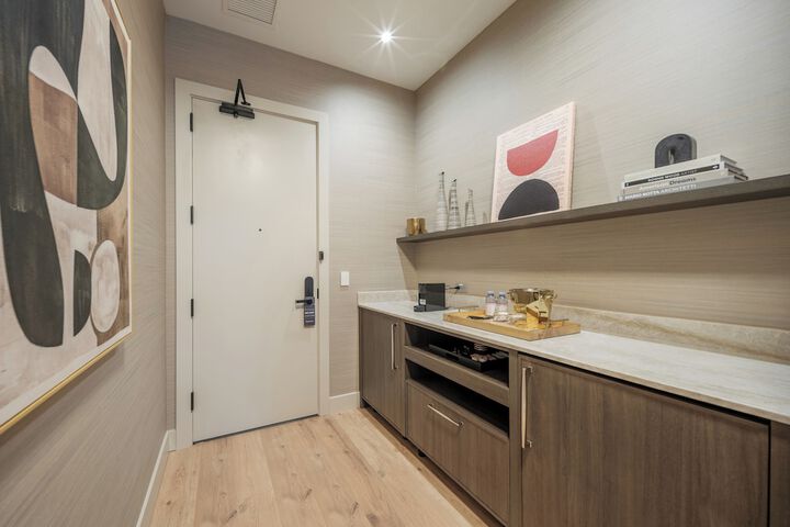 Room 21 of 62