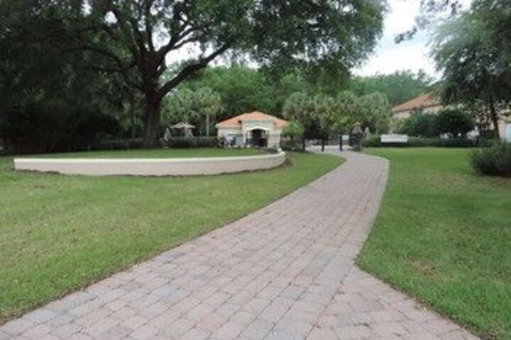 Property Grounds 28 of 32