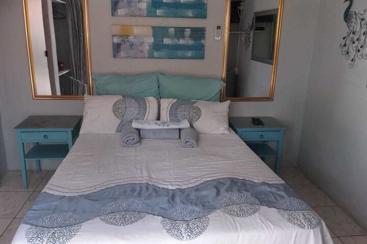 Room 2 of 22