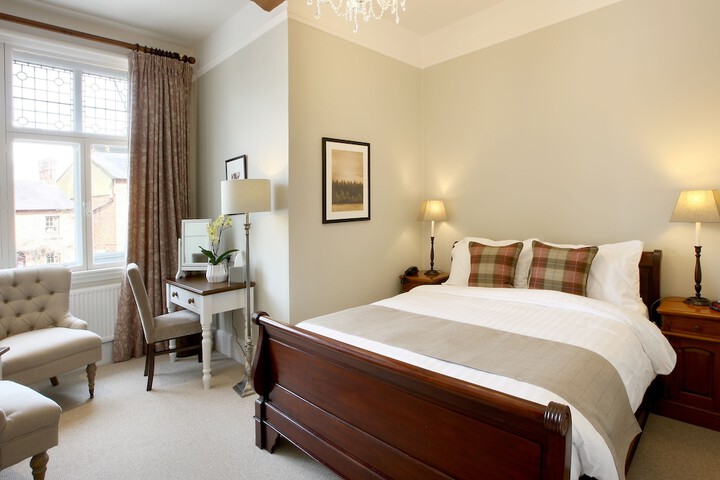 Room 10 of 41