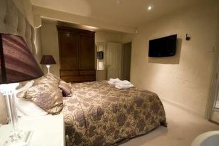 Room 18 of 39