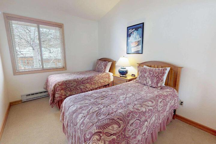Room 9 of 15