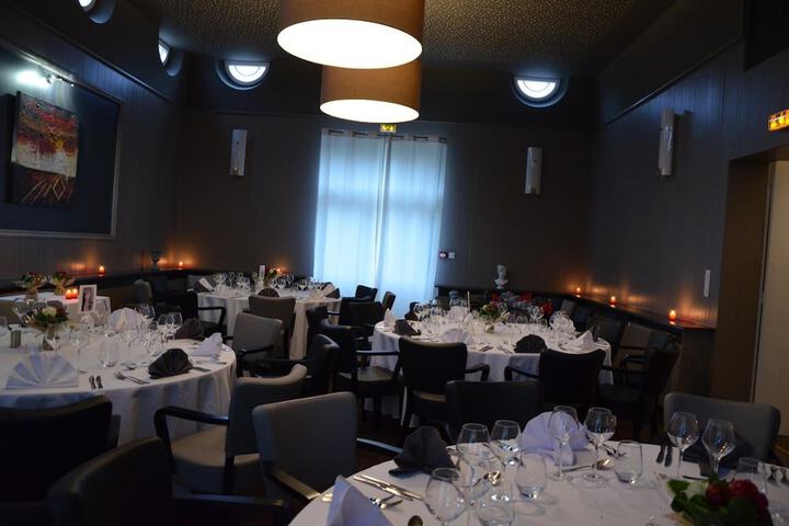 Ballroom/Hall 36 of 49