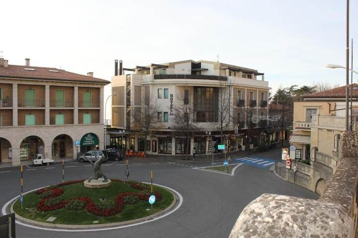 Hotel 74 of 80