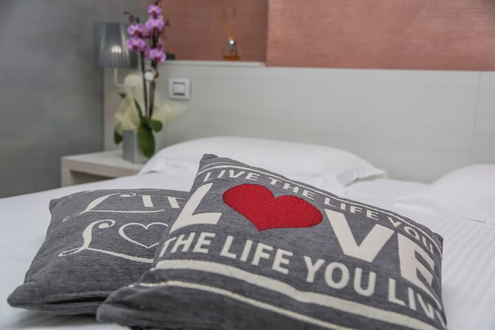 Room 10 of 49