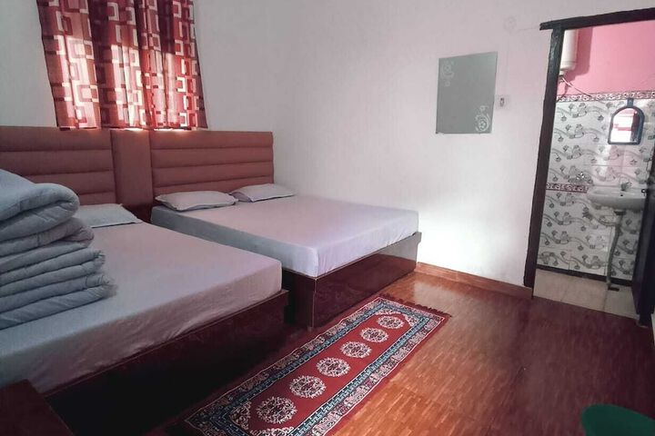 Room 17 of 30