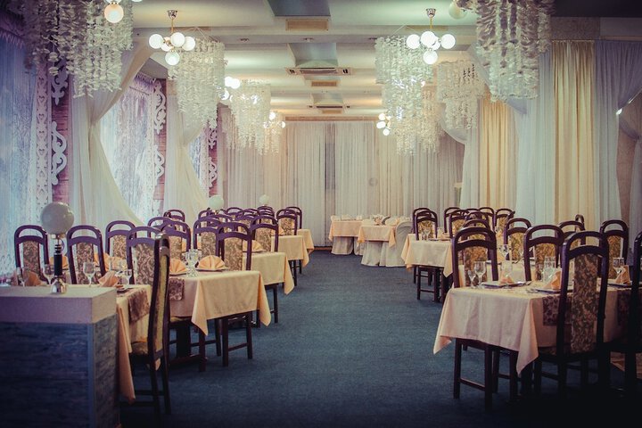 Dining 74 of 81