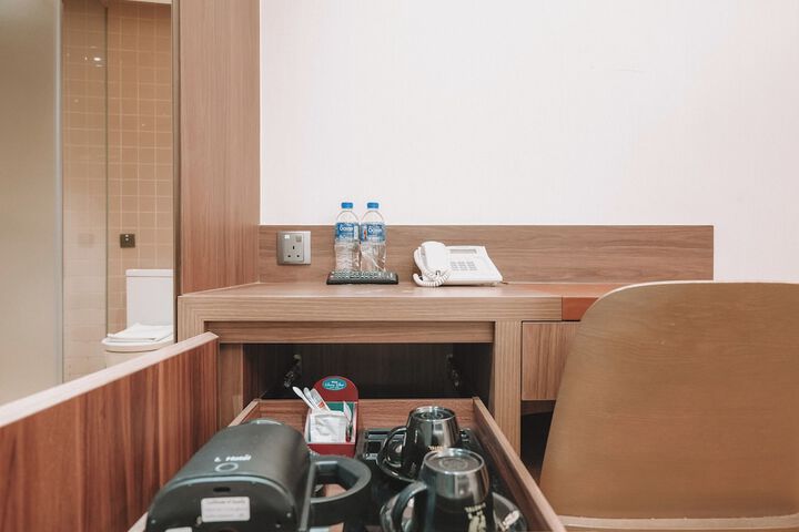 Room 10 of 25