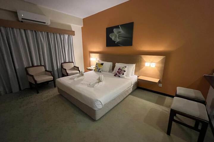 Room 341 of 650