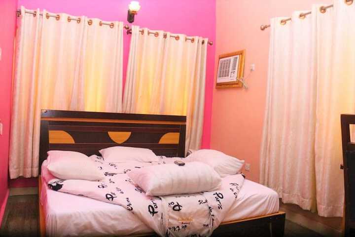 Room 16 of 26