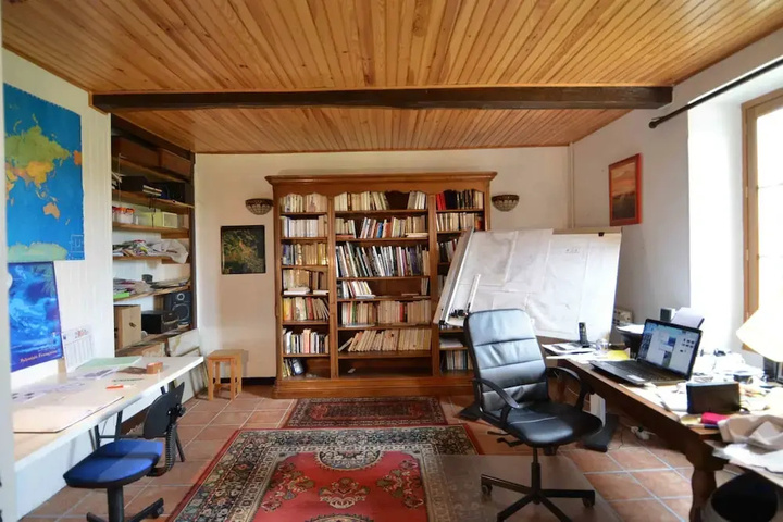 Room 7 of 13