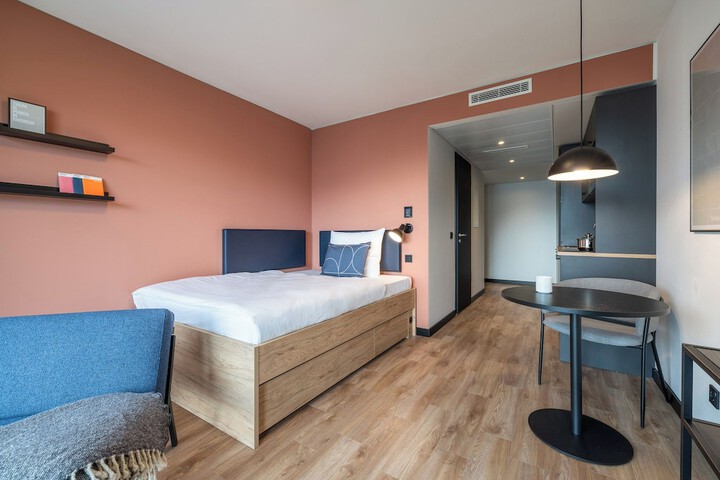 Room 27 of 57